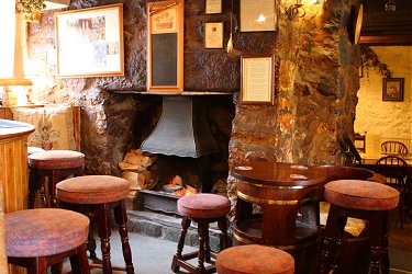 tavistock-inn-fireplace.jpg