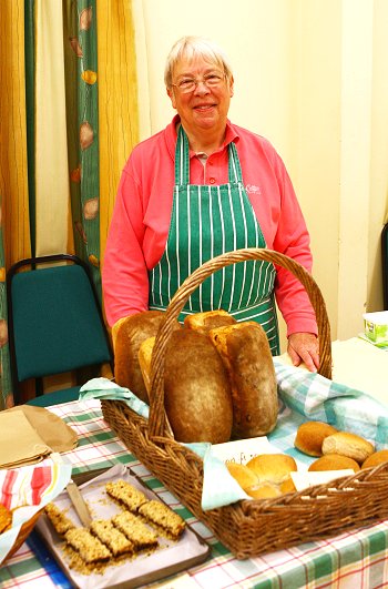 manaton-farmers-market-bread-stall.jpg