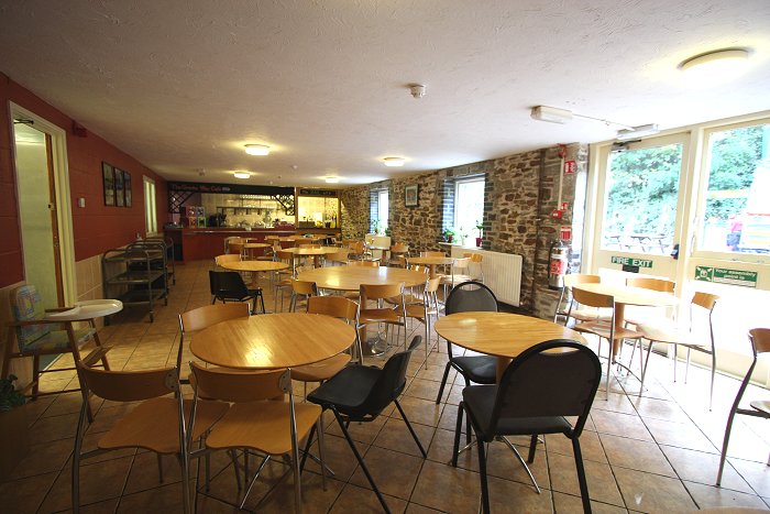 youth-hostel-dining-room.jpg