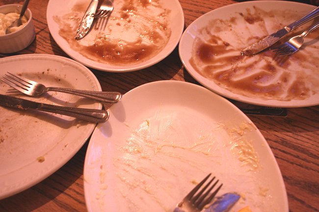 food-review-tors-inn-belstone-empty-plates.jpg