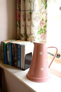 brook-farmhouse-bed-and-breakfast-books.jpg