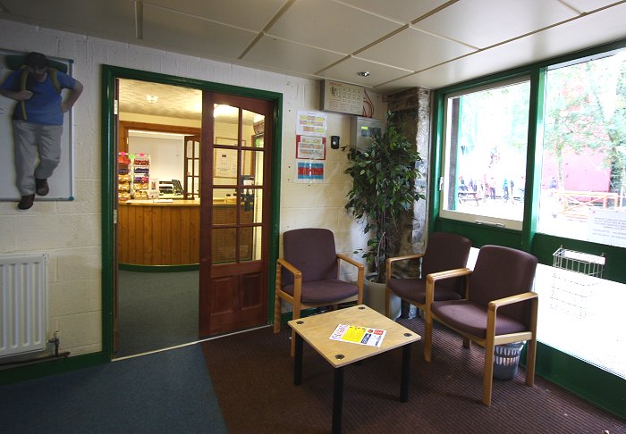 youth-hostel-reception.jpg