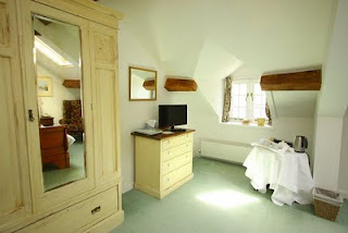 prince-hall-hotel-upper-room.jpg