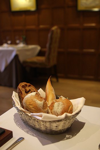 food-review-gidleigh-park-bread-basket.jpg