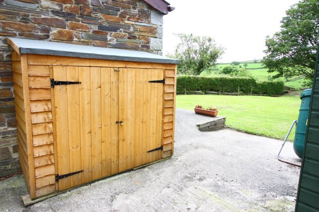 wilson-cottage-bike-shed.jpg